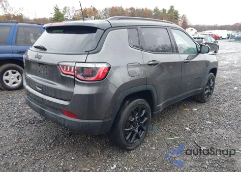 2023 Jeep Compass Altitude 4X4 z USA, uszkodzony, nr VIN 3C4NJDBN1PT562800